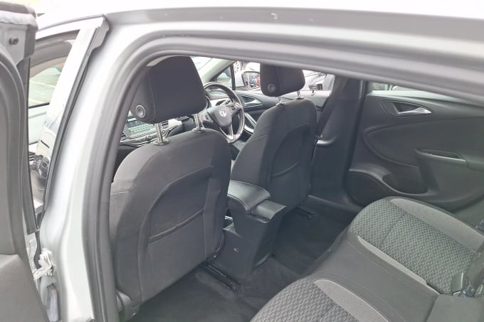 2020 Vauxhall Astra