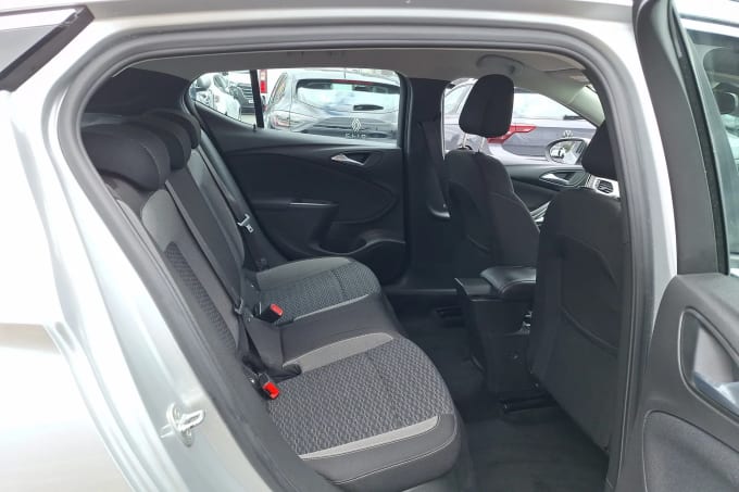 2020 Vauxhall Astra