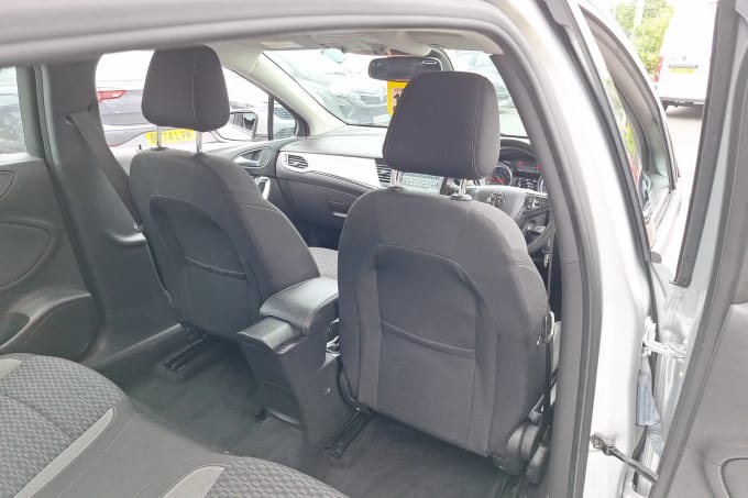 2020 Vauxhall Astra