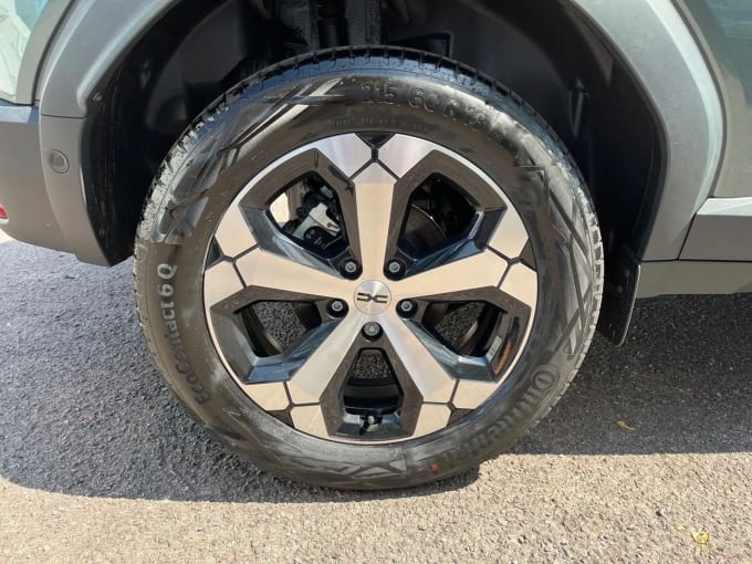 2025 Dacia Duster