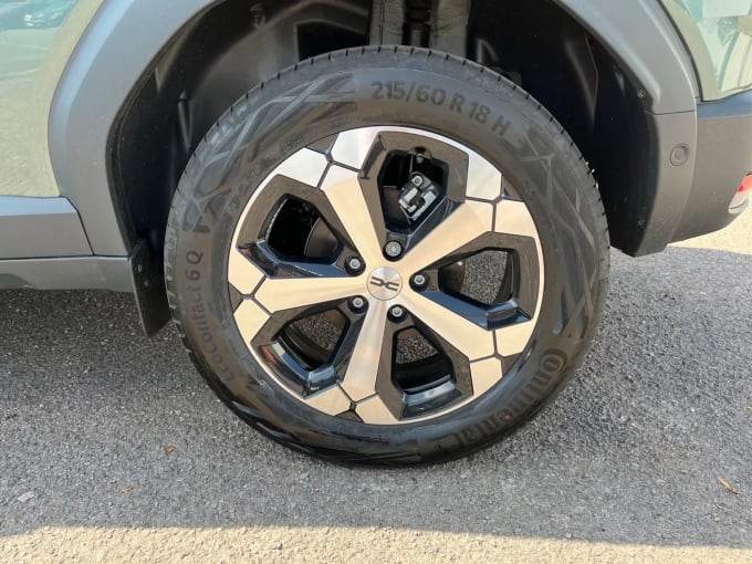 2025 Dacia Duster