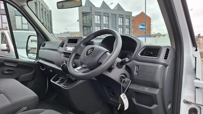 2024 Renault Master