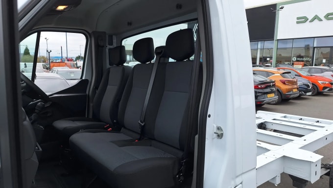 2024 Renault Master