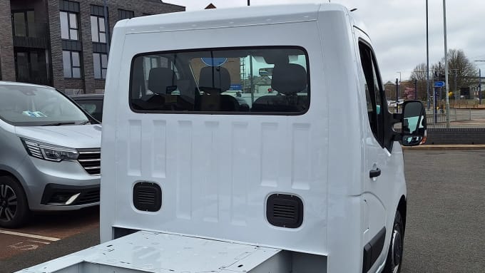 2024 Renault Master