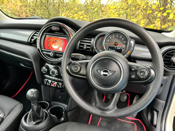 2019 Mini Hatch