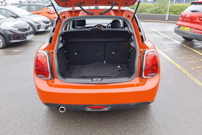 2019 Mini Hatch