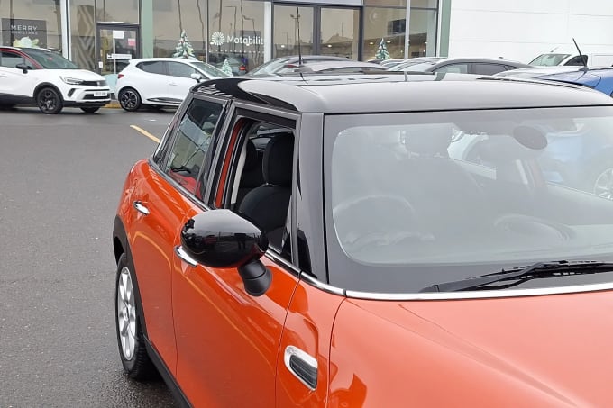 2019 Mini Hatch