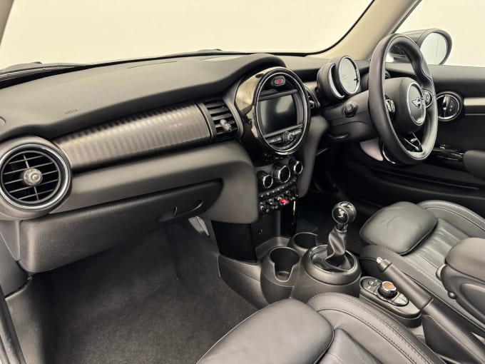2020 Mini Hatch