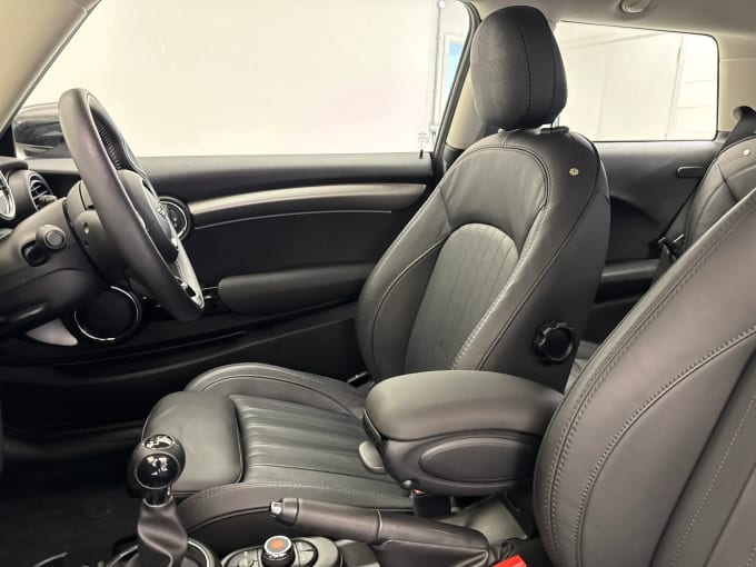 2020 Mini Hatch