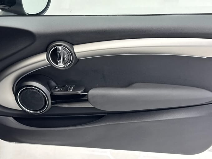 2020 Mini Hatch