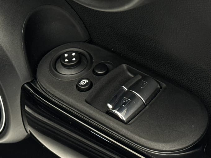 2020 Mini Hatch