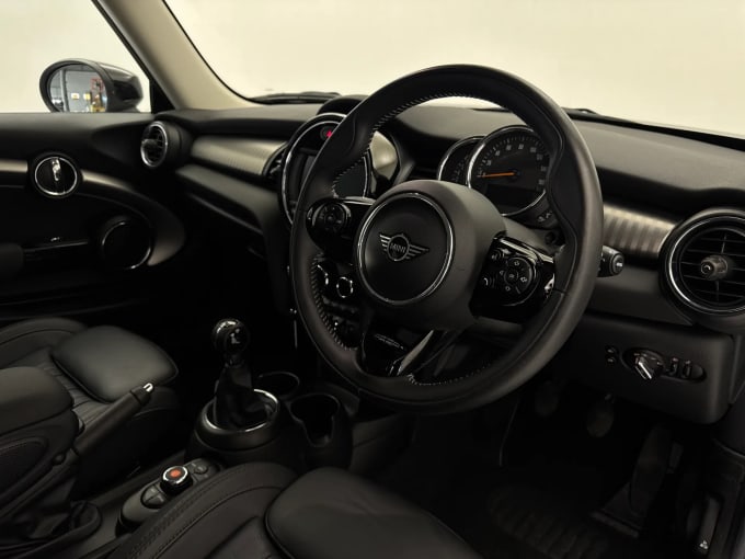 2020 Mini Hatch