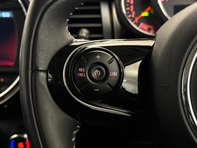 2020 Mini Hatch