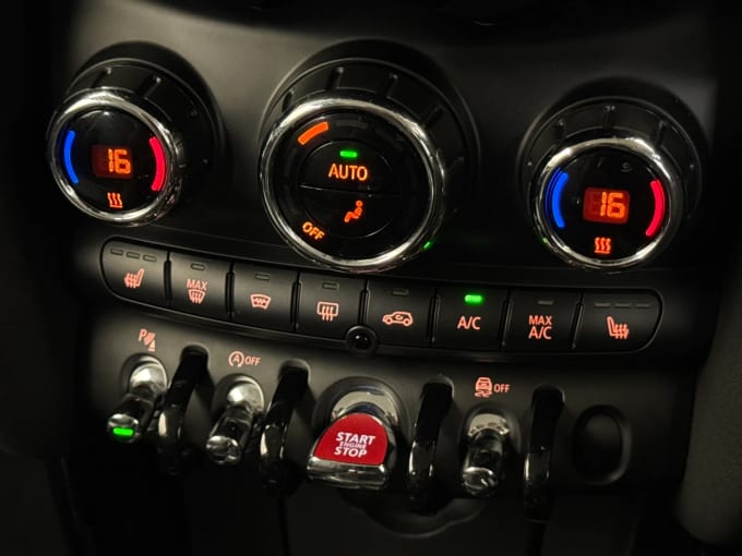 2020 Mini Hatch
