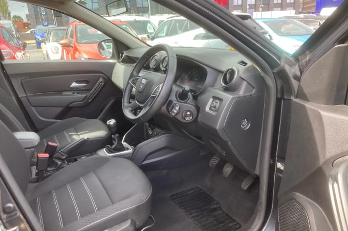 2022 Dacia Duster