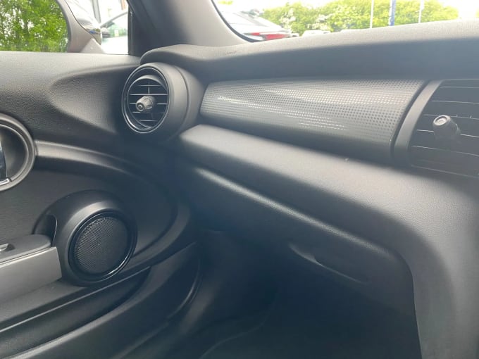 2018 Mini Hatch