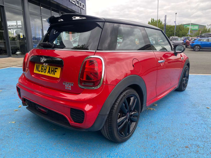 2018 Mini Hatch