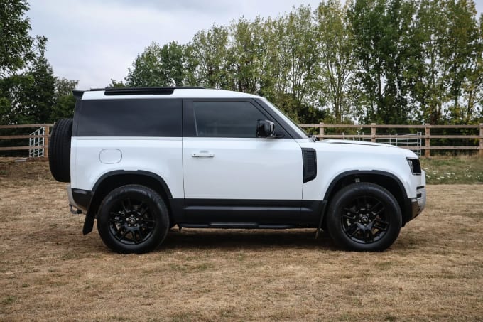 2025 Land Rover Defender