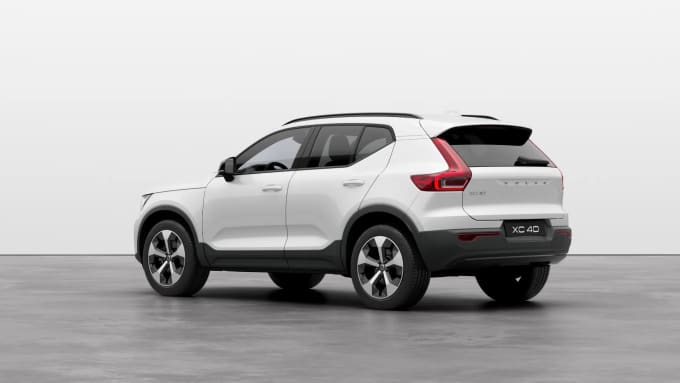 2024 Volvo Xc40