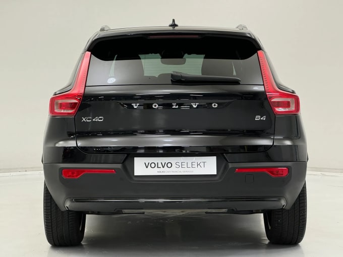 2023 Volvo Xc40