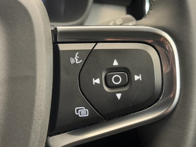 2023 Volvo Xc40