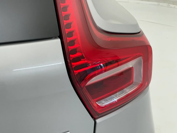 2023 Volvo Xc40