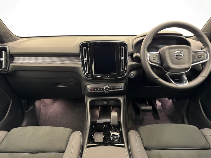 2024 Volvo Xc40