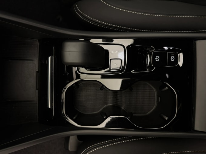 2024 Volvo Xc40