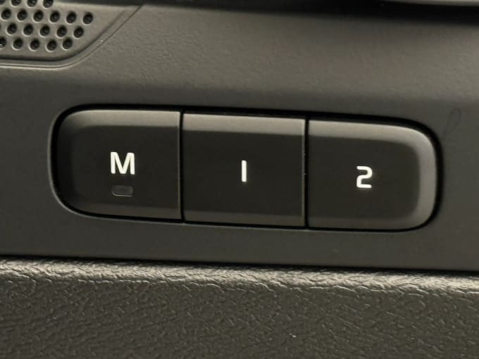 2024 Volvo Xc40