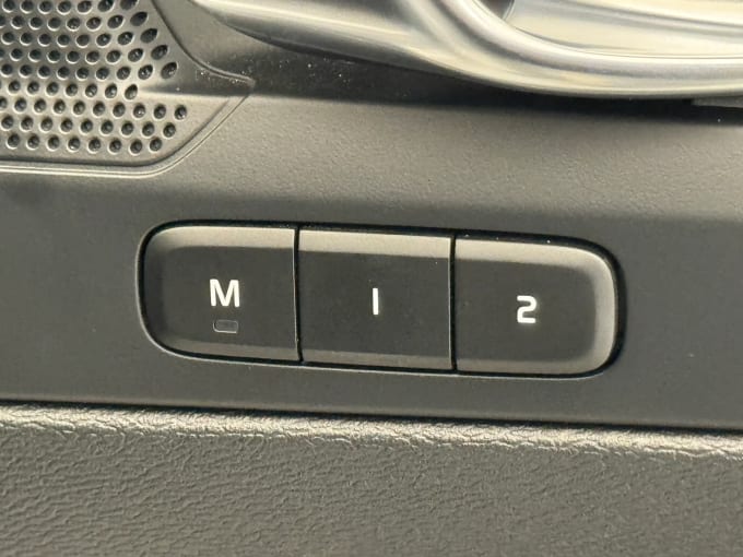 2022 Volvo Xc40