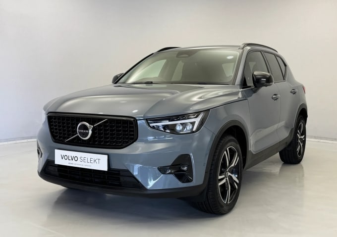 2023 Volvo Xc40