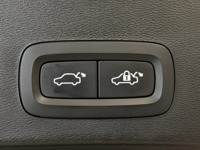 2023 Volvo Xc40