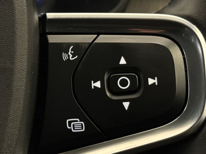 2023 Volvo Xc40