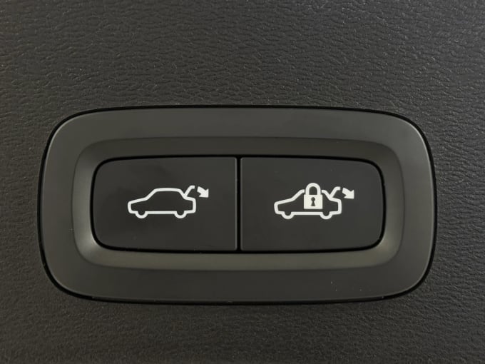 2023 Volvo Xc40