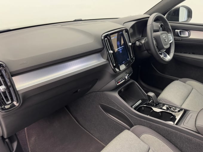 2023 Volvo Xc40