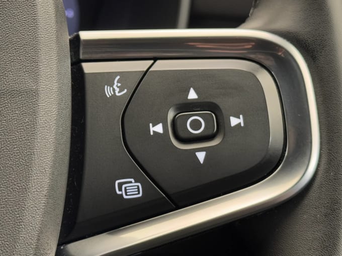 2023 Volvo Xc40