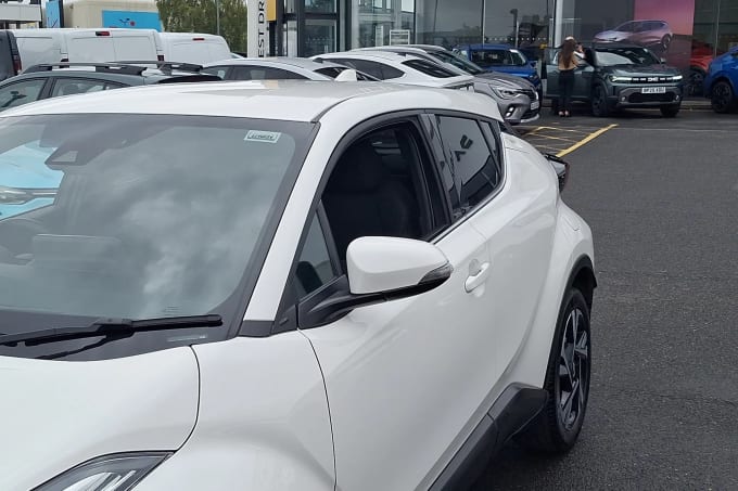 2022 Toyota C-hr