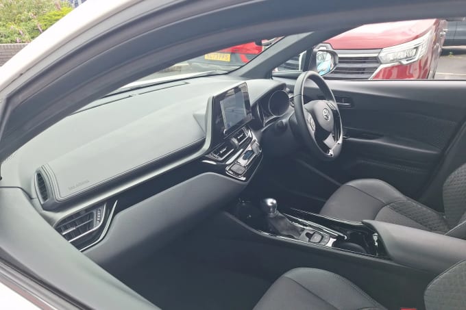 2022 Toyota C-hr
