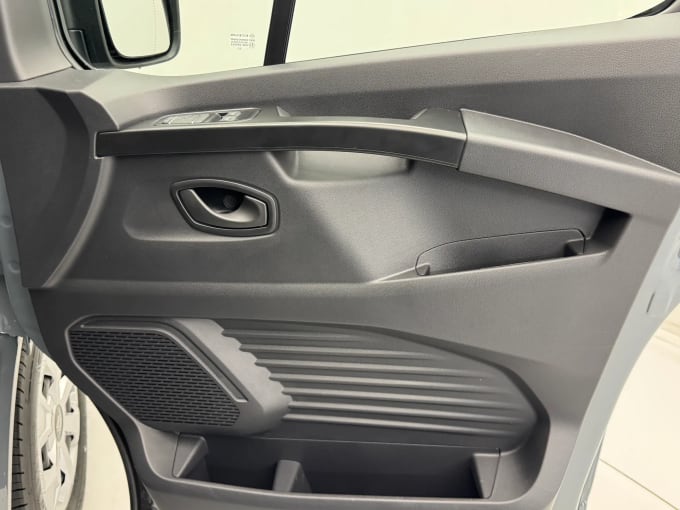2025 Renault Trafic