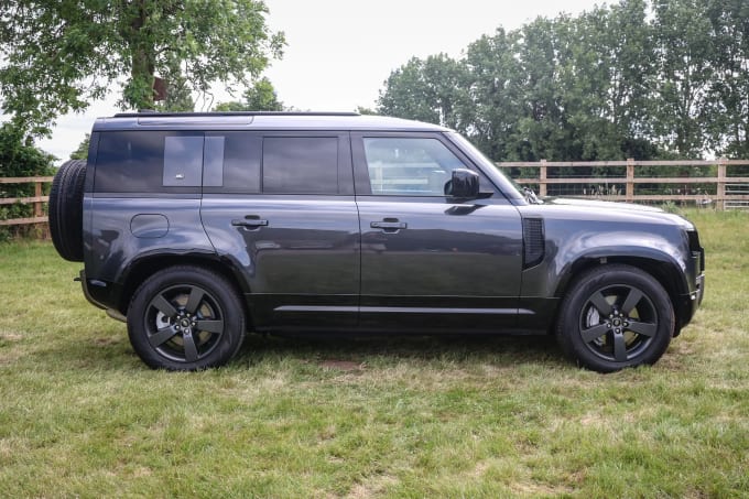 2024 Land Rover Defender