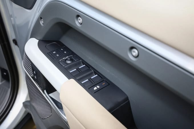 2022 Land Rover Defender