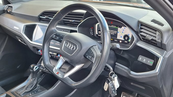 2022 Audi Q3