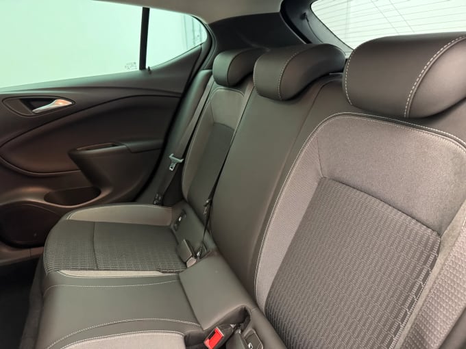 2021 Vauxhall Astra