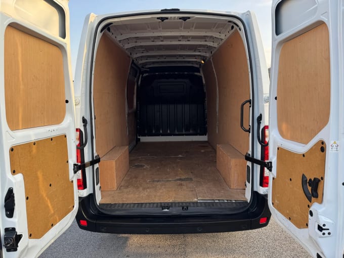 2021 Renault Master