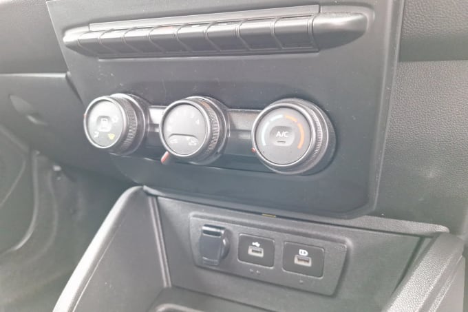 2022 Dacia Duster