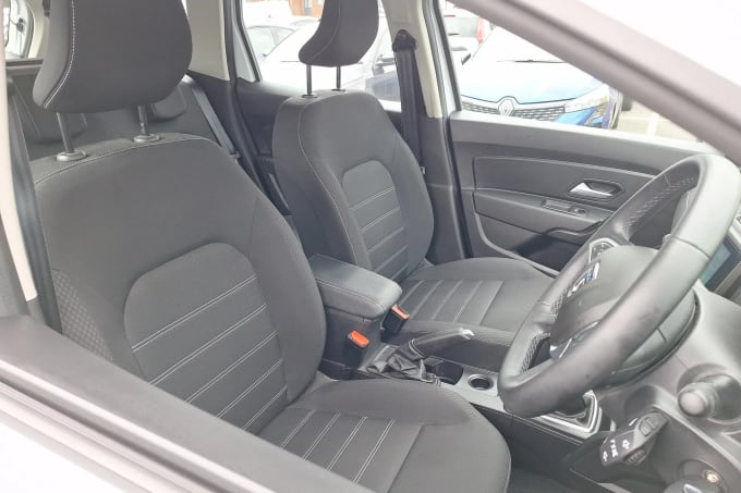 2022 Dacia Duster