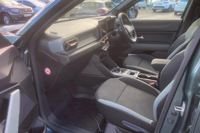 2025 Dacia Duster