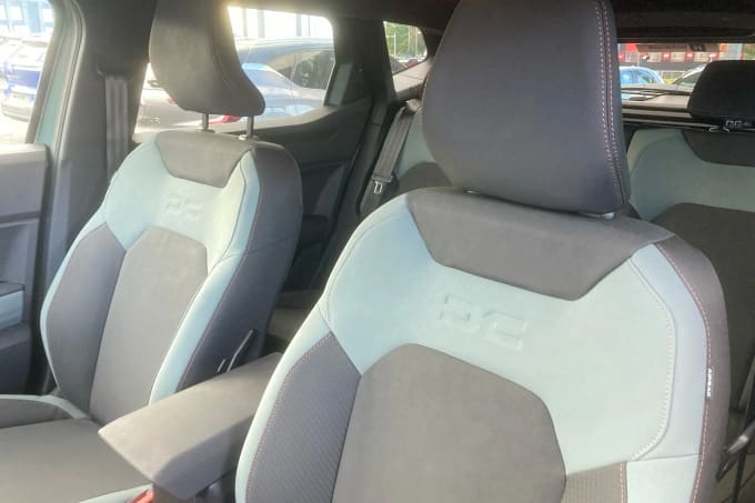 2025 Dacia Duster
