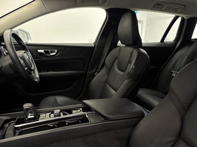 2021 Volvo V60