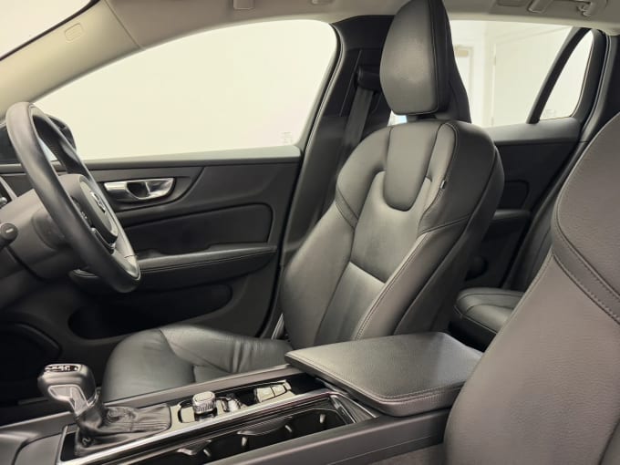 2020 Volvo V60
